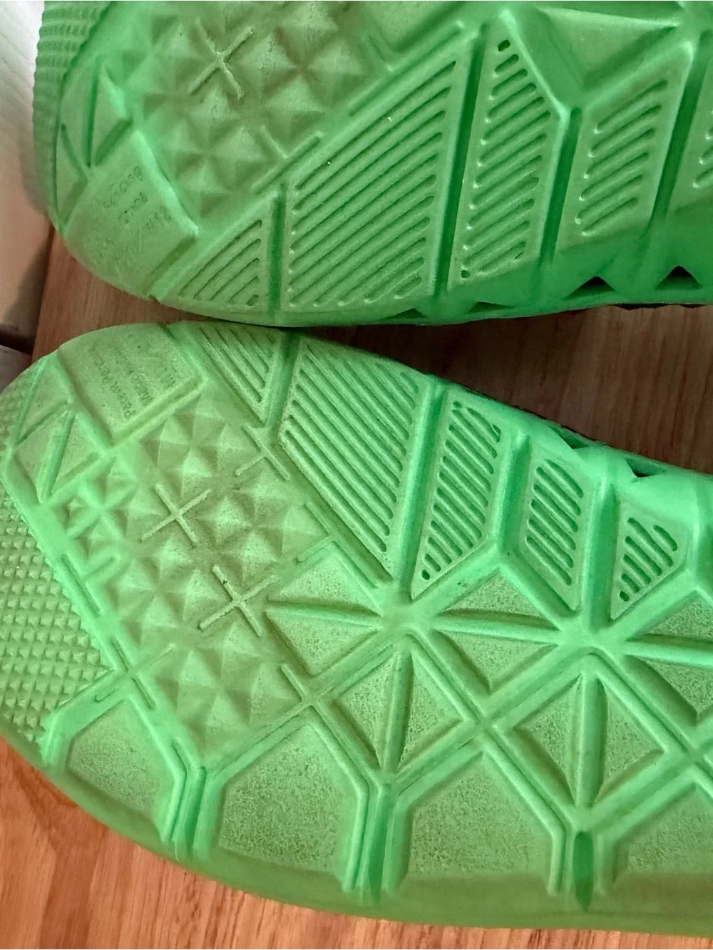Nike lightweight slip